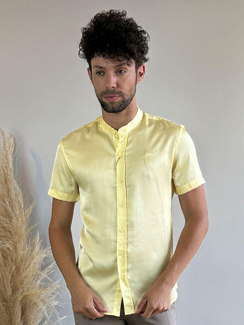 Camisa Slim Manga Curta Amarela - Gola Padre - Zip Off na internet