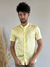 Camisa Slim Manga Curta Amarela - Gola Padre - Zip Off na internet