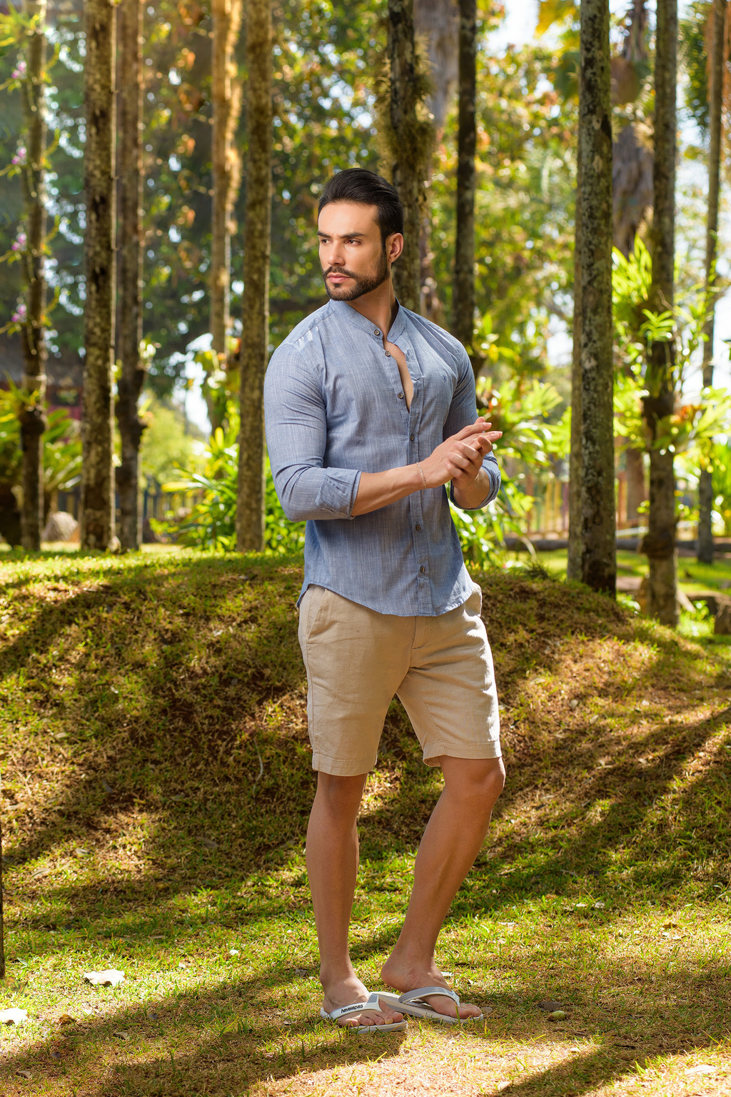 Imagem do Camisa Aruba Slim Linho Flamê Azul Acero - Gola Padre - Conquest