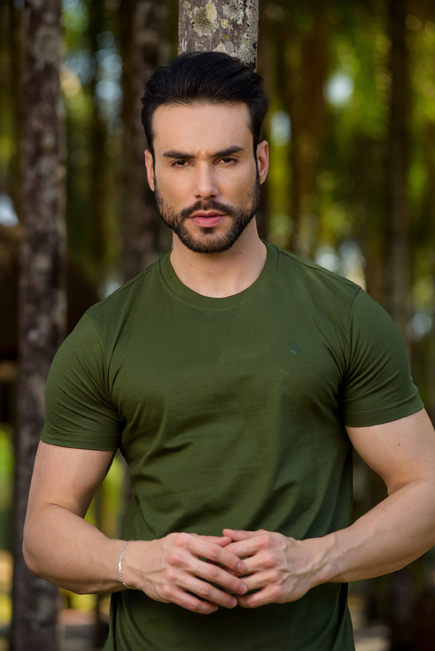 Imagem do Camiseta Básica Slim Verde Militar - Conquest