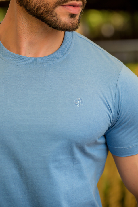Camiseta Básica Slim Azul Piscina - Conquest na internet