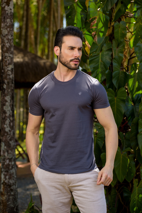 Camiseta Básica Slim Cinza Grafite - Conquest - Kamarim Patos