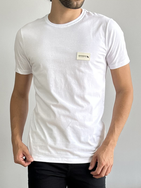 Camiseta Assinature Emborrachada Branca - Acostamento