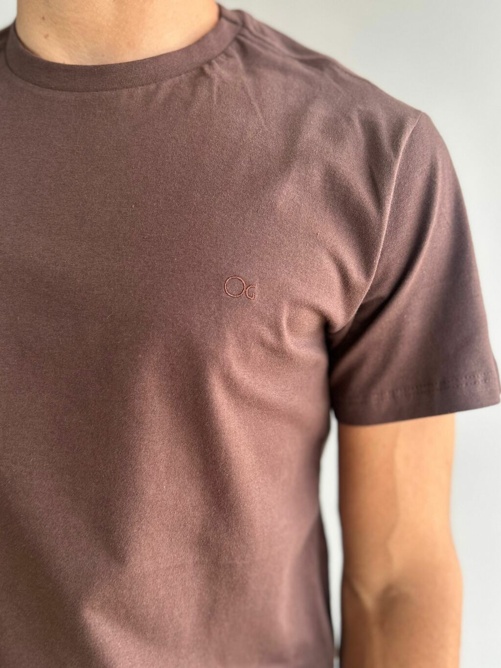 Camiseta Básica Slim Marrom - Ogochi - Kamarim Patos