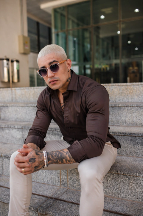Camisa Slim M. Longa Acetinada Marrom Java 4020 - Conquest - comprar online
