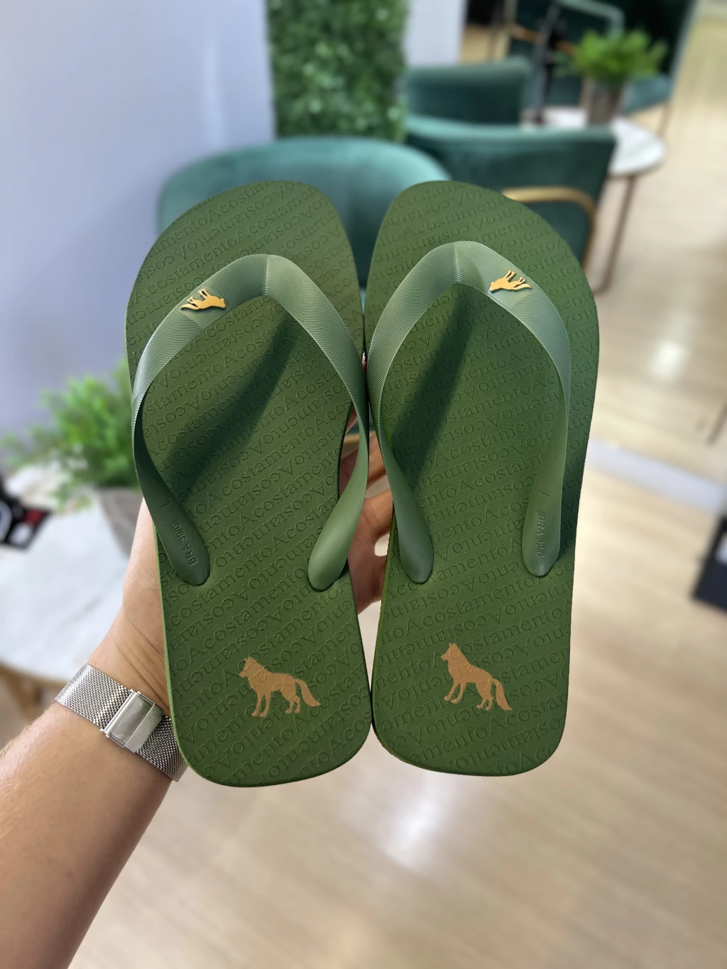 Chinelo Verde Militar Liso - Acostamento
