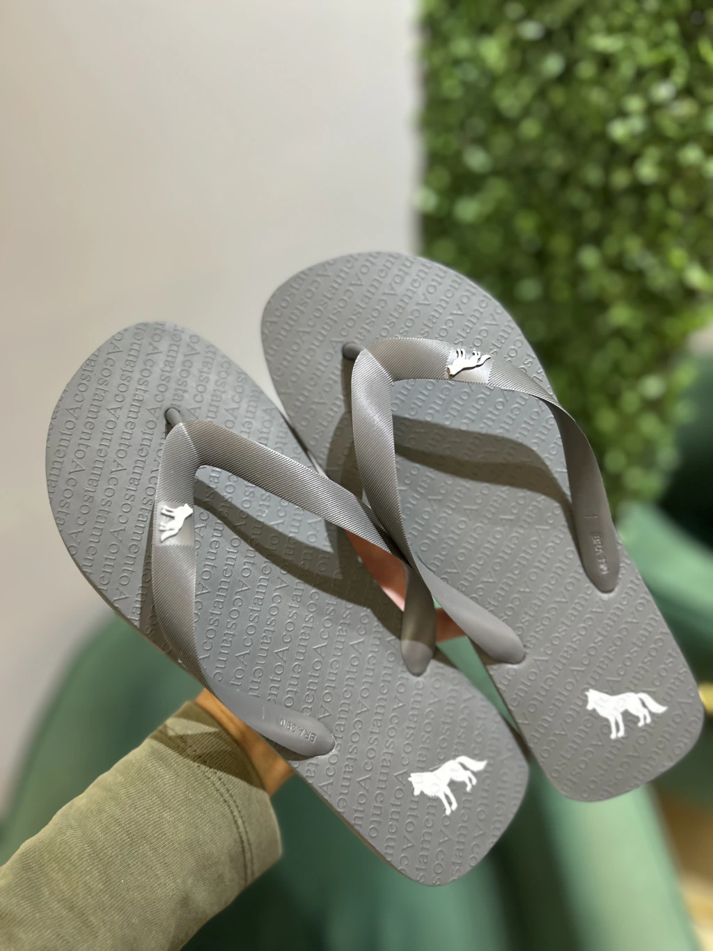 Chinelo Cinza liso - Acostamento - comprar online
