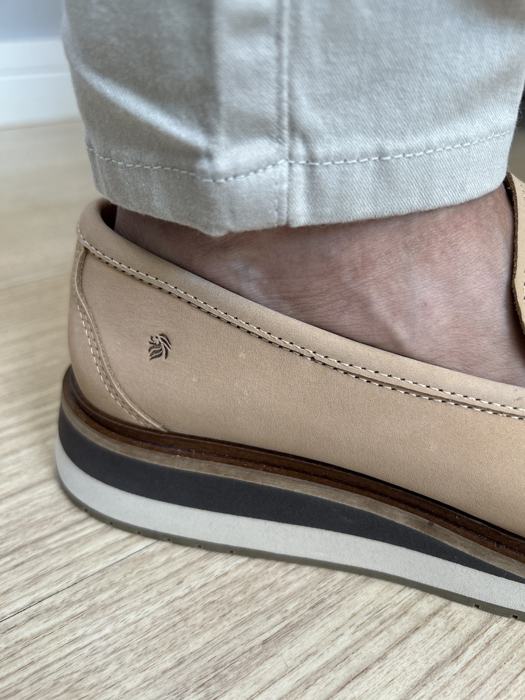 Sapato Mocassim Loafer Decker Marfim 4016 - Conquest na internet