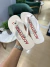 Chinelo Branco Vermelho Lettring 9020 - Acostamento na internet