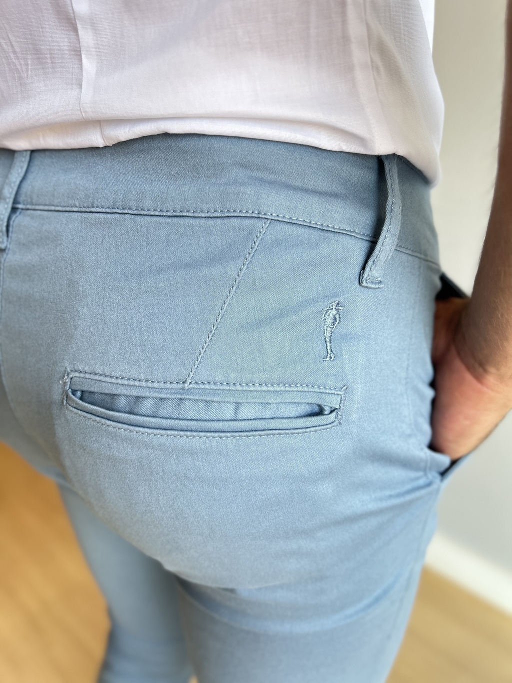 Calça Alfaiataria Azul Bebê Super Skinny - Zip Off - Kamarim Patos