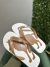 Chinelo Branco Lobao Castanho 9003 - Acostamento na internet
