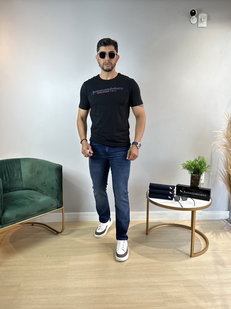 Camiseta Elastano Assinature Preta 2118 - Acostamento na internet