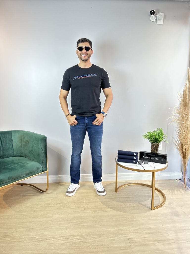Camiseta Elastano Assinature Preta 2118 - Acostamento - loja online