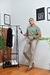 Calça Alfaiataria Skinny Amsterdã Acetinada Caqui - Conquest na internet