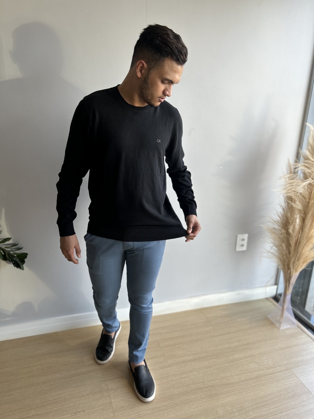 Suéter Tricot Preto Essencial Gola Careca 1002 - Ogochi na internet