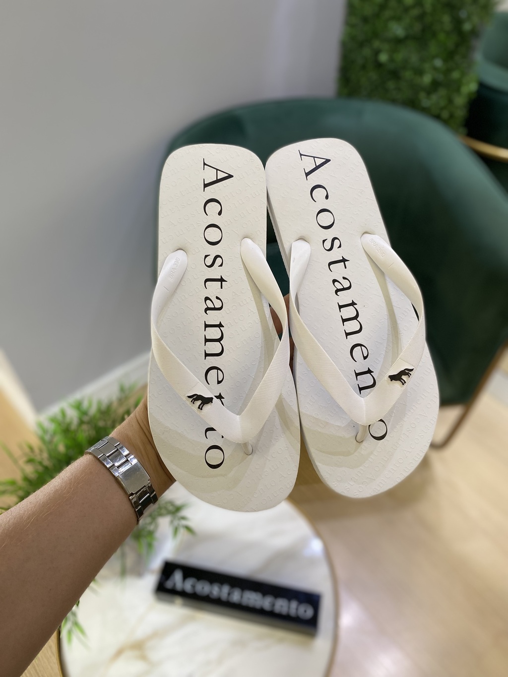 Chinelo Branco Lettering 9027 - Acostamento - loja online