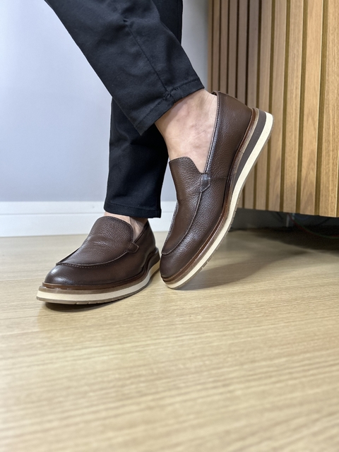 Sapato Mocassim Loafer Decker Café 4016 - Conquest