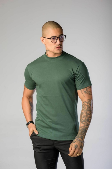 Camiseta Gola Média Slim Verde - Conquest - comprar online