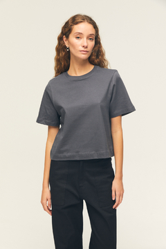 Remera Cuadrada Gris en internet
