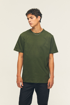 Remera Boy Verde Militar en internet