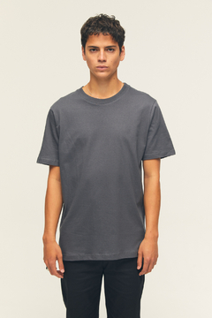 Remera Boy Gris en internet