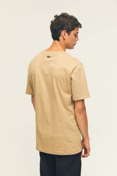 Remera Boy Tostado - tienda online