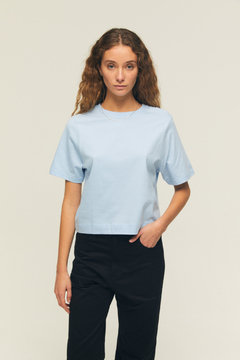 Remera Cuadrada Celeste en internet