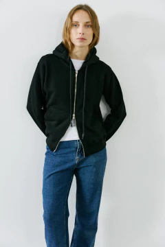 Canguro Básico ZIP Negro en internet