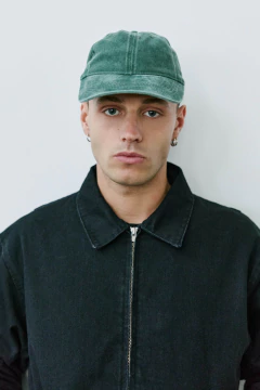 Gorra Verde Gastada en internet