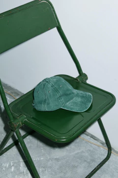 Gorra Verde Gastada - ABC Not Found