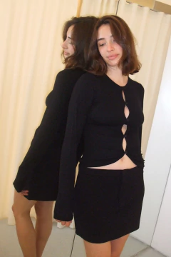 Remera Botones Morley Negro - ABC Not Found