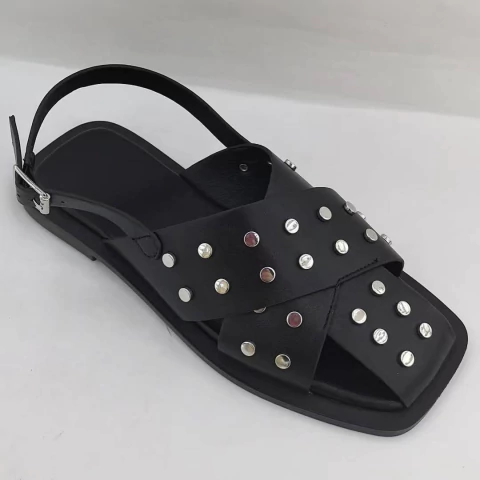 Sueco con tachas y tira trasera LAS WEIMANN 889-2