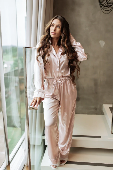 Pijama Calca e camisa manga longa cetim rose com vies off