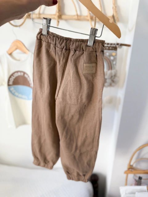 Jogger ELENA AVELLANA