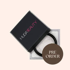 HUDA BEAUTY - PRE ORDER | Easy Bake Loose Baking & Setting Powder - comprar online