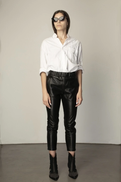 PANTALÓN VI NEGRO PRE-ORDER