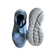 Zapatillas elastizadas celestes Nike - 32 (20cm) - Comunidad Vestireta