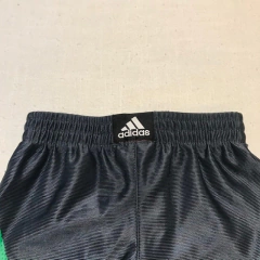 Short dry fit gris con raya verde Adidas - 3M en internet