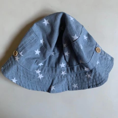 Gorro estilo piluso celeste estampado "Estrellas" con cuerda - 9-12M en internet