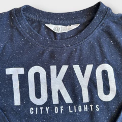 Remera de algodón manga larga azul "Tokyo city of lights" H&M - 6-8A en internet