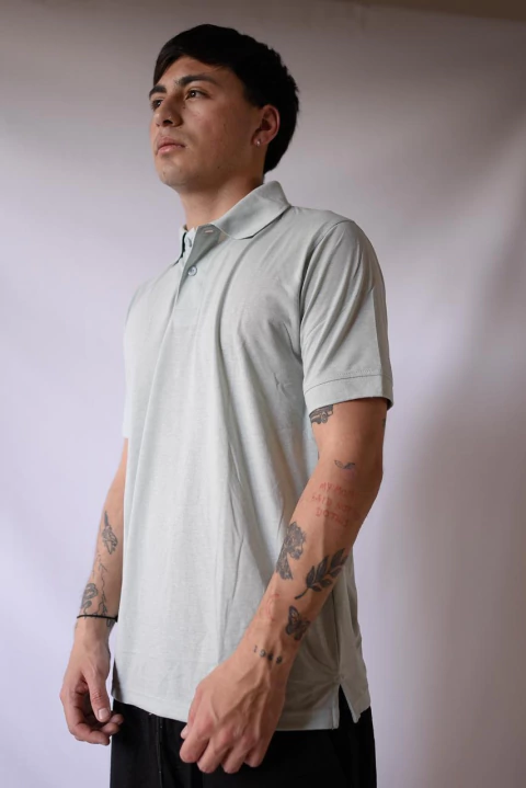 CHOMBA VICTORY IMPORTADA VERDE PASTEL