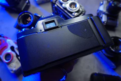 CANON T50 + SAKAR ZOOM 28-80 mm f/3.5-4.5 MACRO