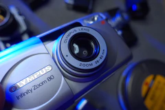 OLYMPUS INFINITY ZOOM 80 en internet