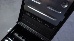 Imagen de Yashica D para formato medio 6x6