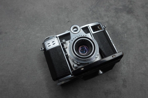 Zeiss Ikon Contessa con Zeiss Opton Tessar 45mm f2,8