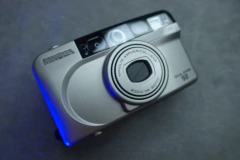 MINOLTA RIVA ZOOM 90 en internet