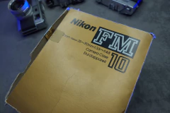 Nikon FM10 con Nikkor 35-70mm f3,5-4,8 en caja original