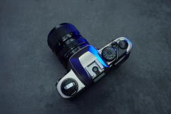 Nikon FM10 con Nikkor 35-70mm f3,5-4,8 en caja original - Oeste Analogico