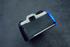 Nikon FM10 con Nikkor 35-70mm f3,5-4,8 en caja original en internet