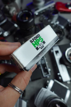 ILFORD HP5 PLUS 400 – PELÍCULA BLANCO Y NEGRO PROFESIONAL EN FORMATO 120